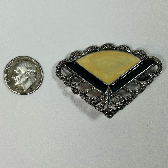 Art Deco Style Silver Tone Fan Brooch Pin - Picture 3 of 4